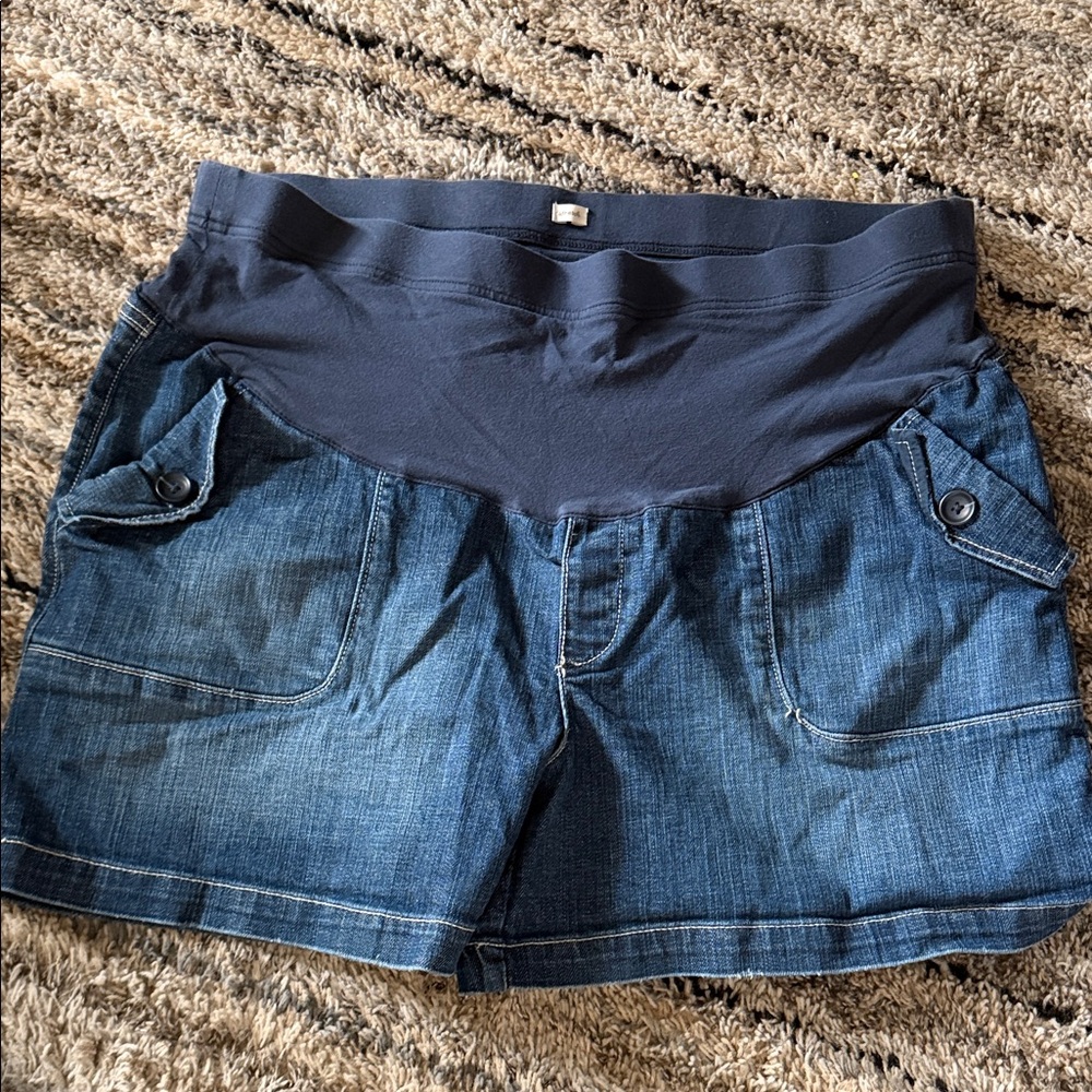 Old Navy Maternity Denim Shorts in Dark Blue with Navy Waistband